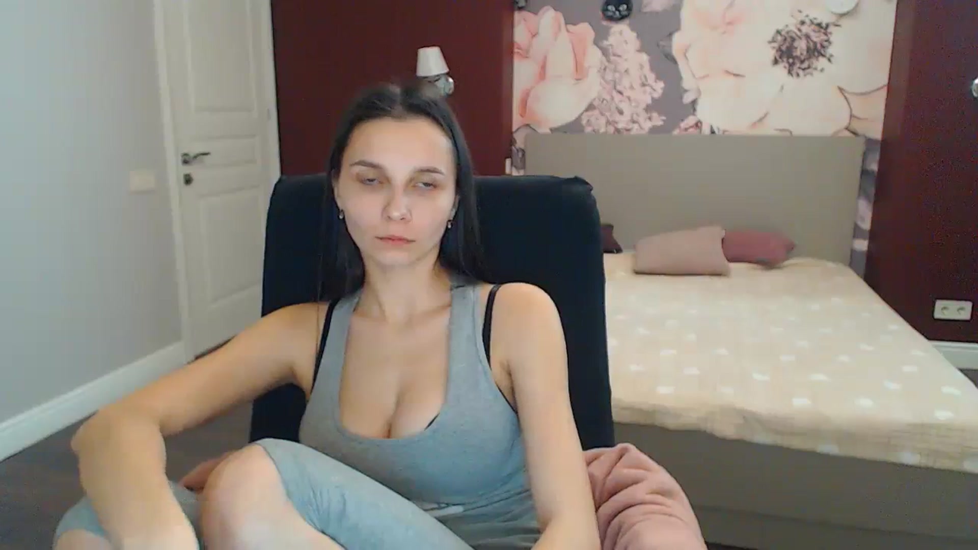 Gallery image thumbnail from Karina_Mils's myfreecams stream on, 12/26/2023, 12:59 image 5 of 20