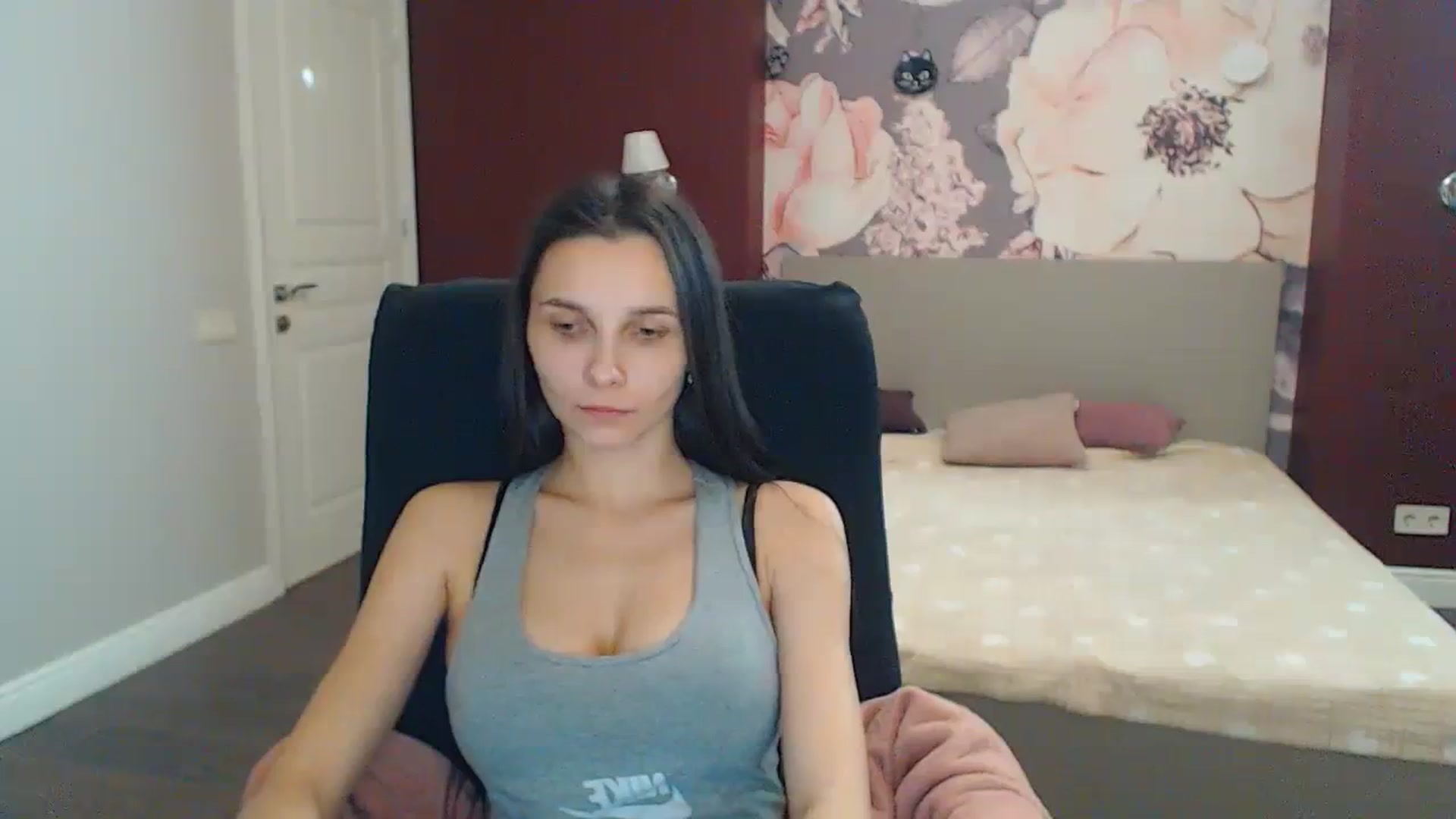 Gallery image thumbnail from Karina_Mils's myfreecams stream on, 12/26/2023, 12:59 image 13 of 20