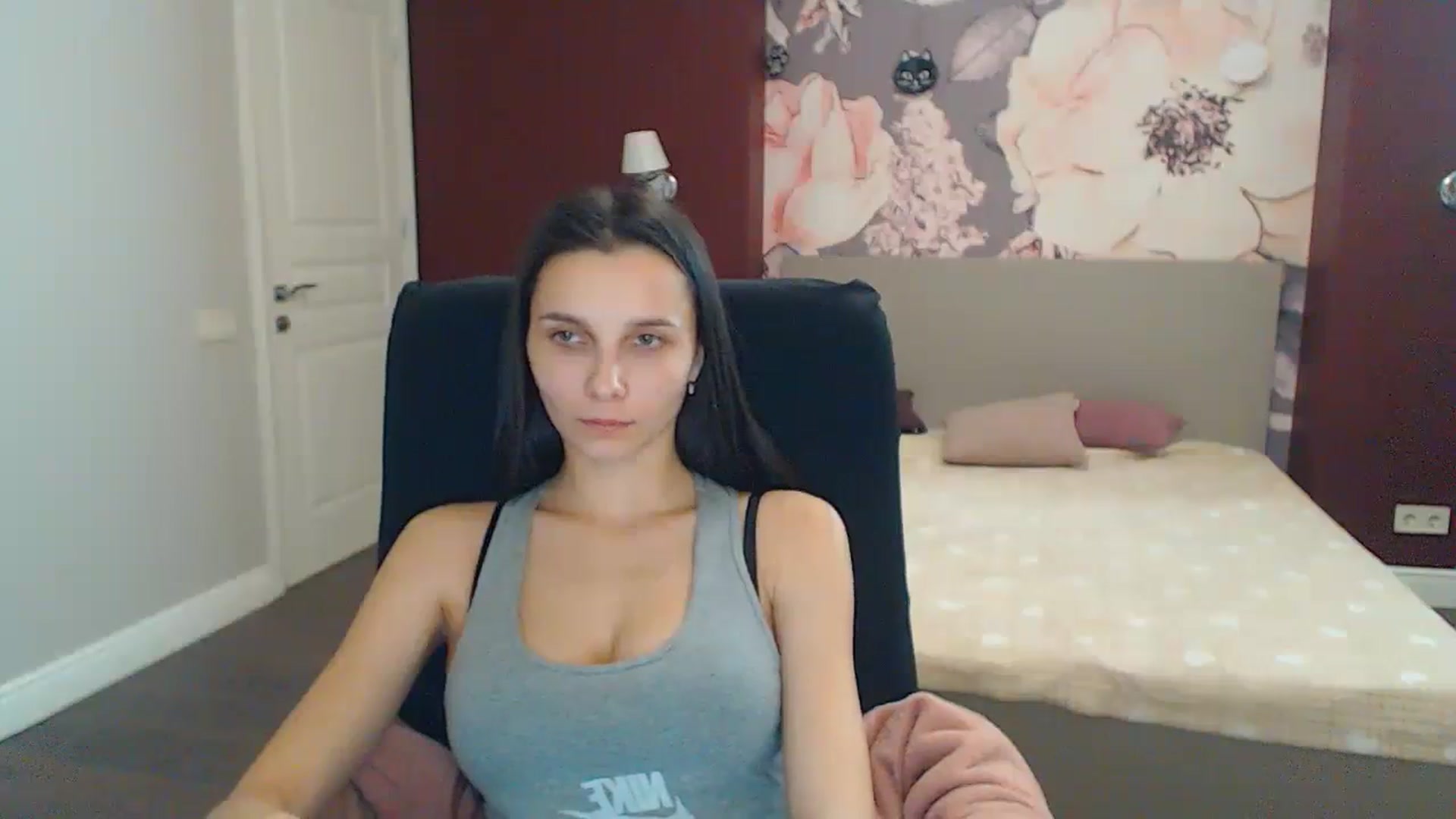 Gallery image thumbnail from Karina_Mils's myfreecams stream on, 12/26/2023, 12:59 image 17 of 20