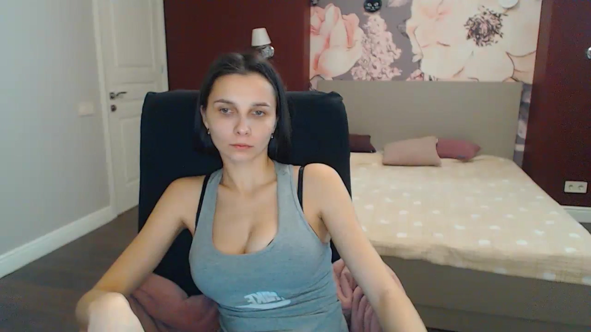 Gallery image thumbnail from Karina_Mils's myfreecams stream on, 12/26/2023, 12:59 image 8 of 20