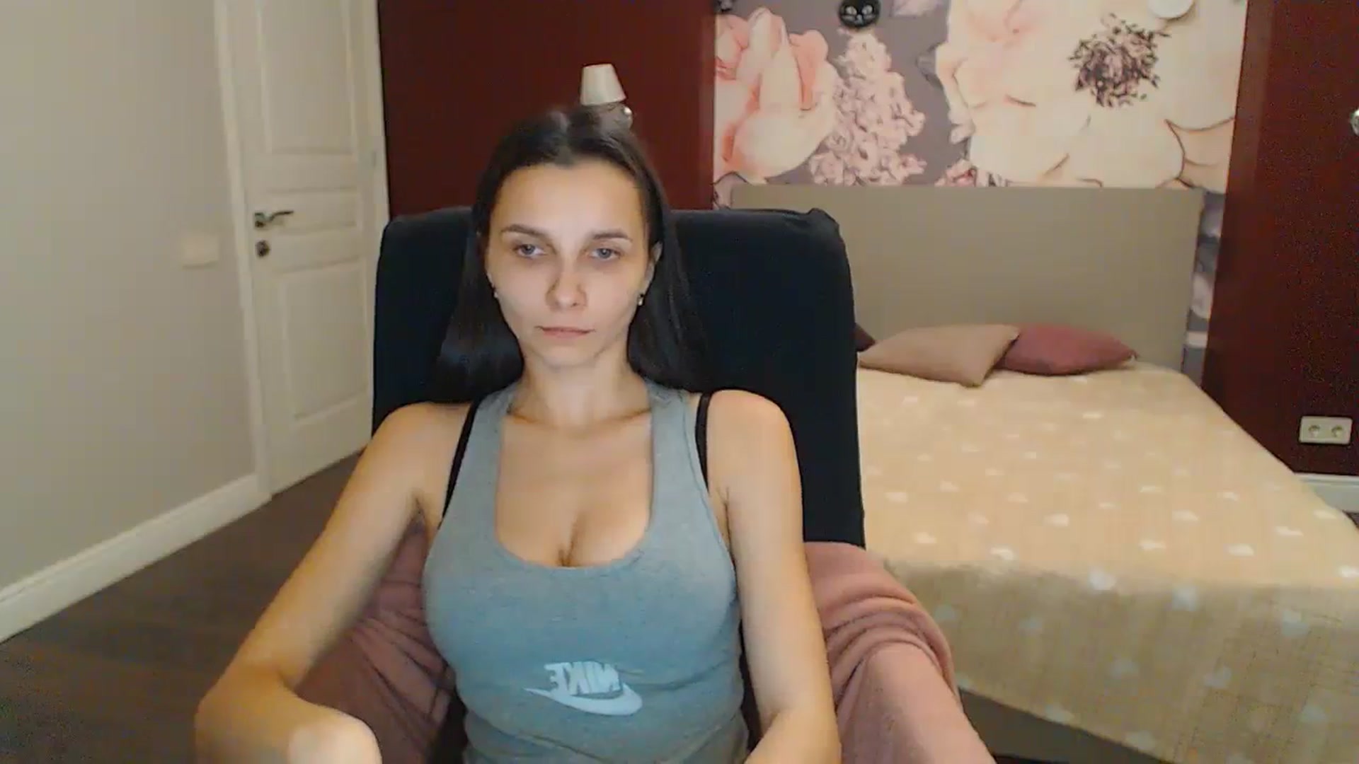 Gallery image thumbnail from Karina_Mils's myfreecams stream on, 12/26/2023, 14:10 image 2 of 20
