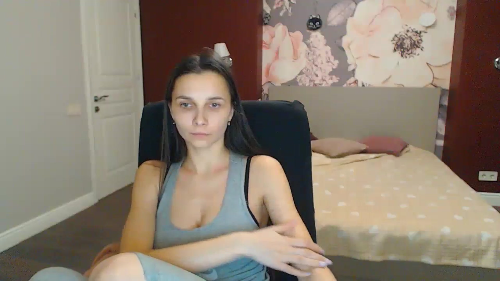 Gallery image thumbnail from Karina_Mils's myfreecams stream on, 12/26/2023, 15:42 image 10 of 20