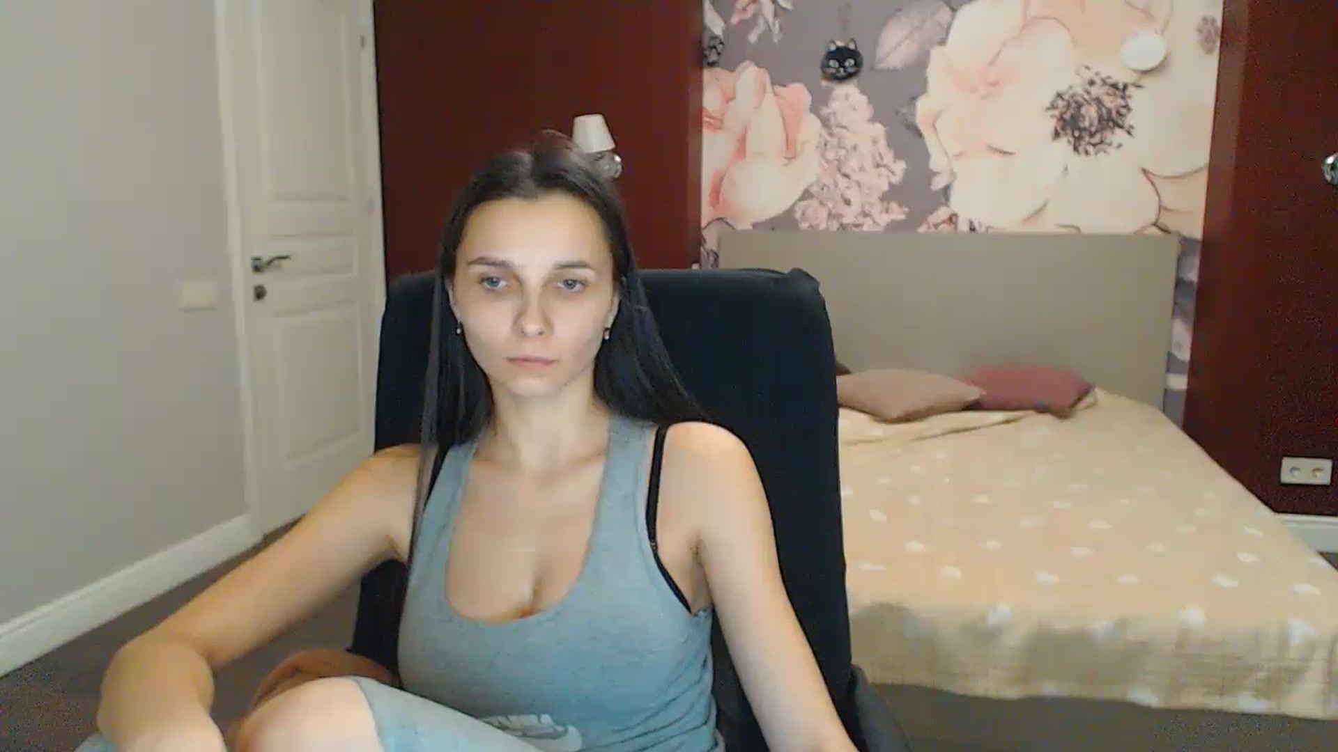 Gallery image thumbnail from Karina_Mils's myfreecams stream on, 12/26/2023, 15:42 image 19 of 20