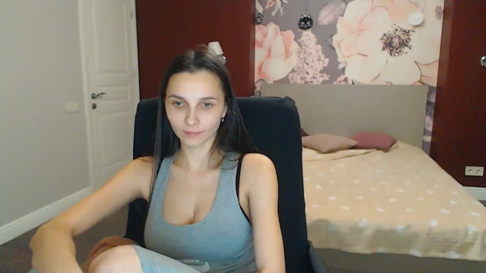 Gallery image thumbnail from Karina_Mils's myfreecams stream on, 12/26/2023, 15:42 image 6 of 20