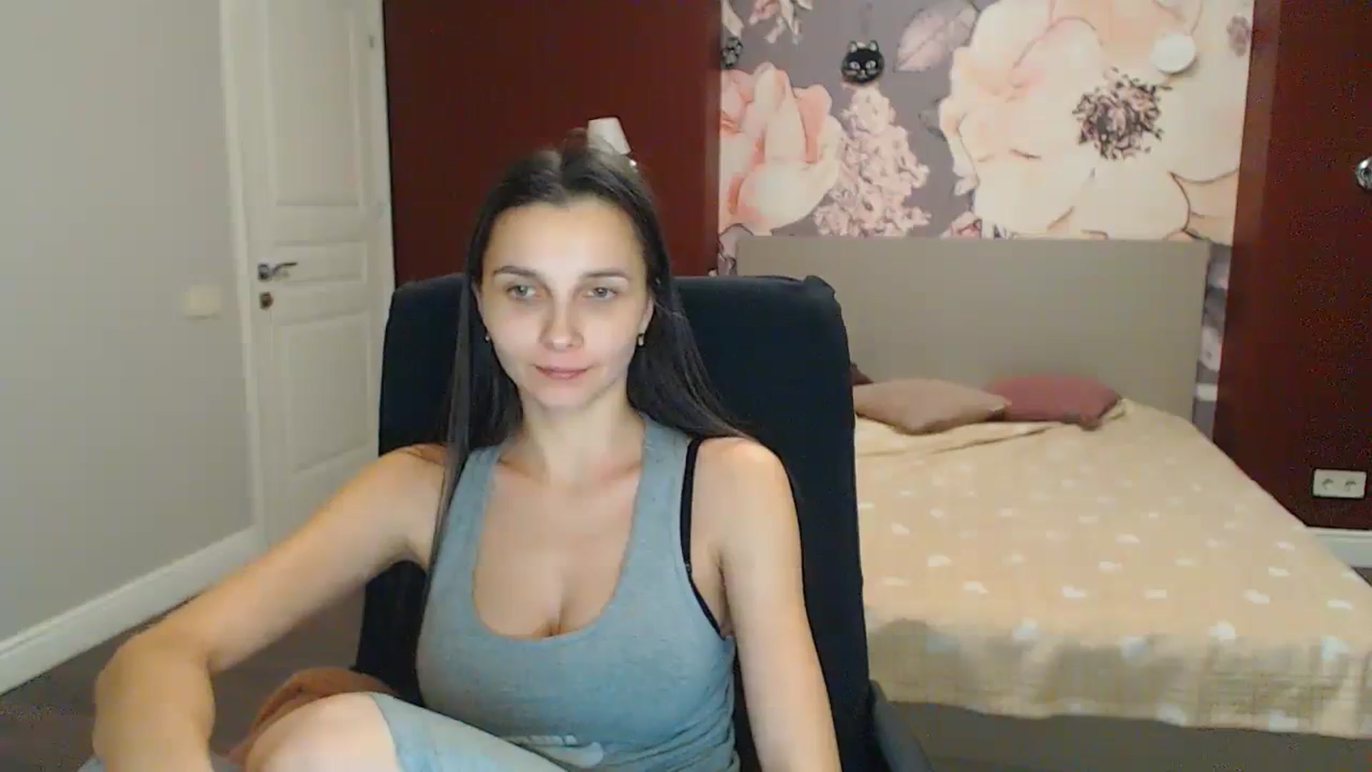 Gallery image thumbnail from Karina_Mils's myfreecams stream on, 12/26/2023, 15:42 image 8 of 20