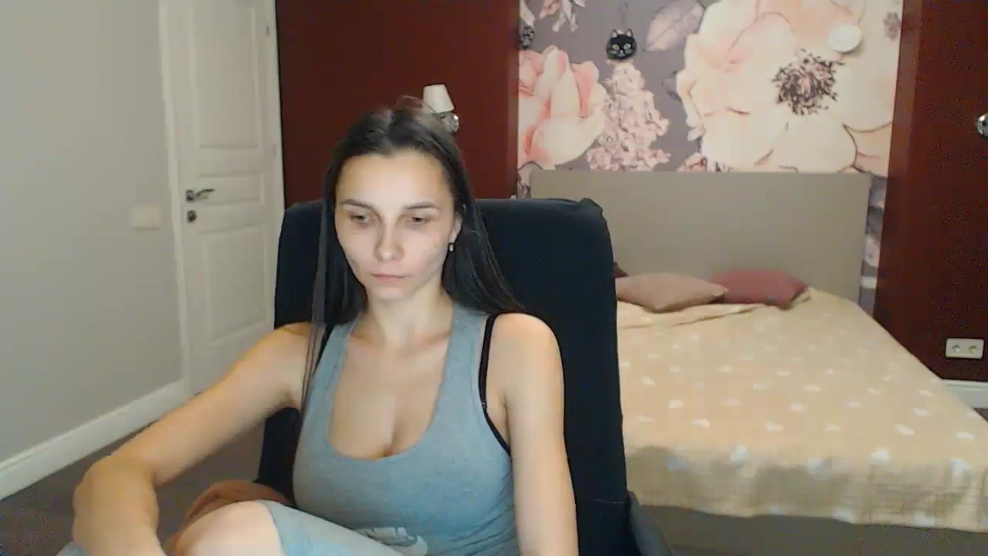Gallery image thumbnail from Karina_Mils's myfreecams stream on, 12/26/2023, 15:42 image 13 of 20