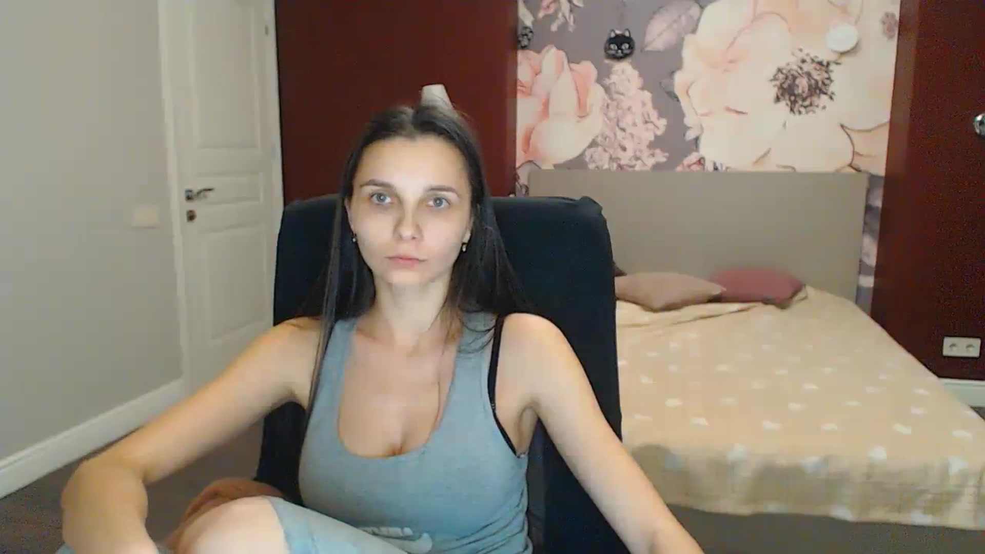 Gallery image thumbnail from Karina_Mils's myfreecams stream on, 12/26/2023, 15:42 image 7 of 20