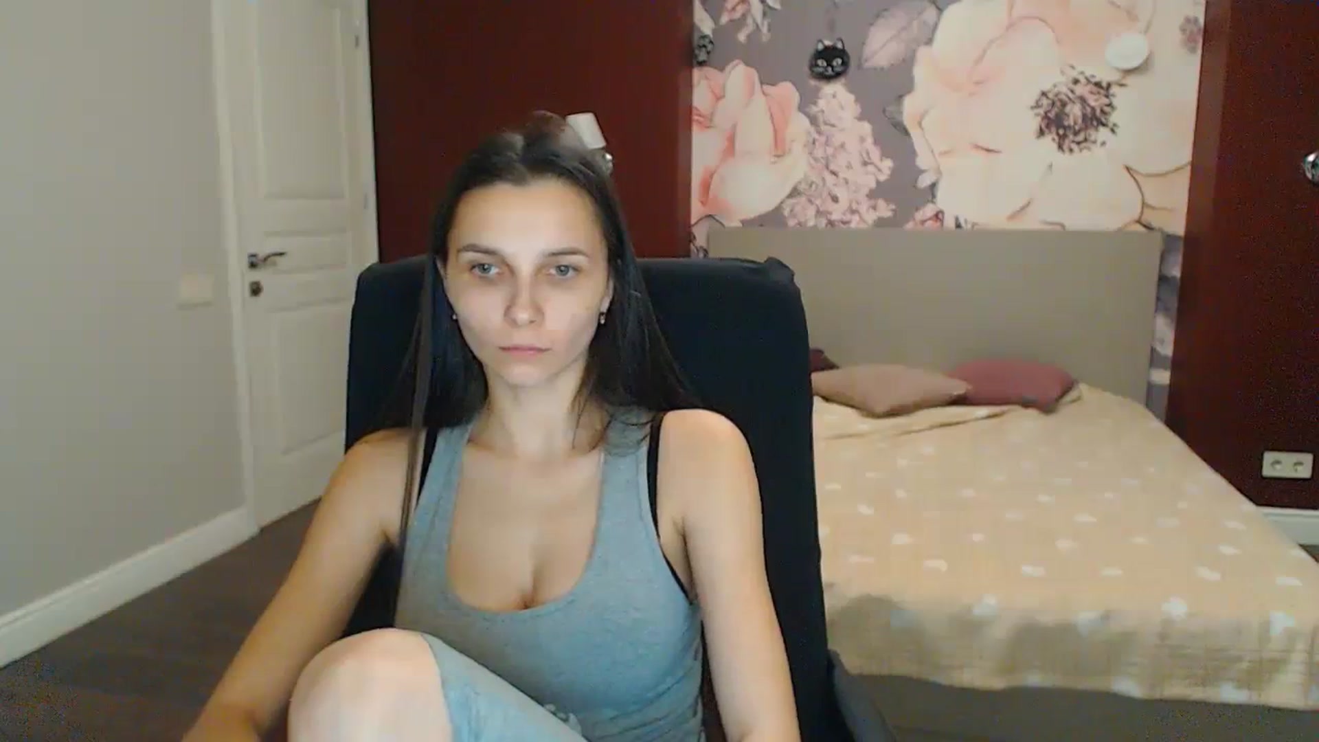 Gallery image thumbnail from Karina_Mils's myfreecams stream on, 12/26/2023, 15:42 image 3 of 20