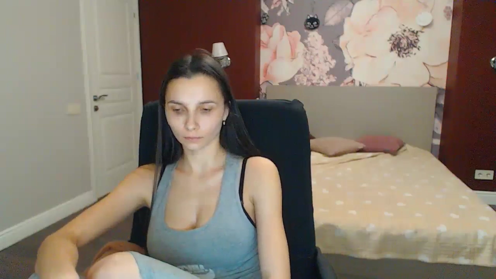 Gallery image thumbnail from Karina_Mils's myfreecams stream on, 12/26/2023, 15:42 image 17 of 20