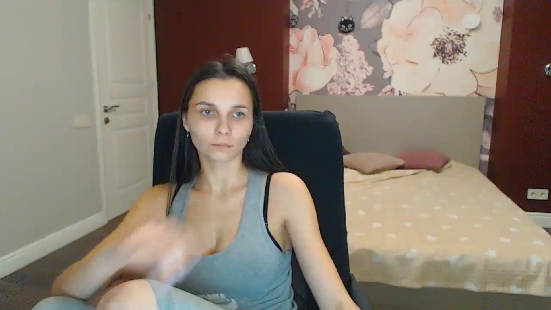 Gallery image thumbnail from Karina_Mils's myfreecams stream on, 12/26/2023, 15:42 image 14 of 20