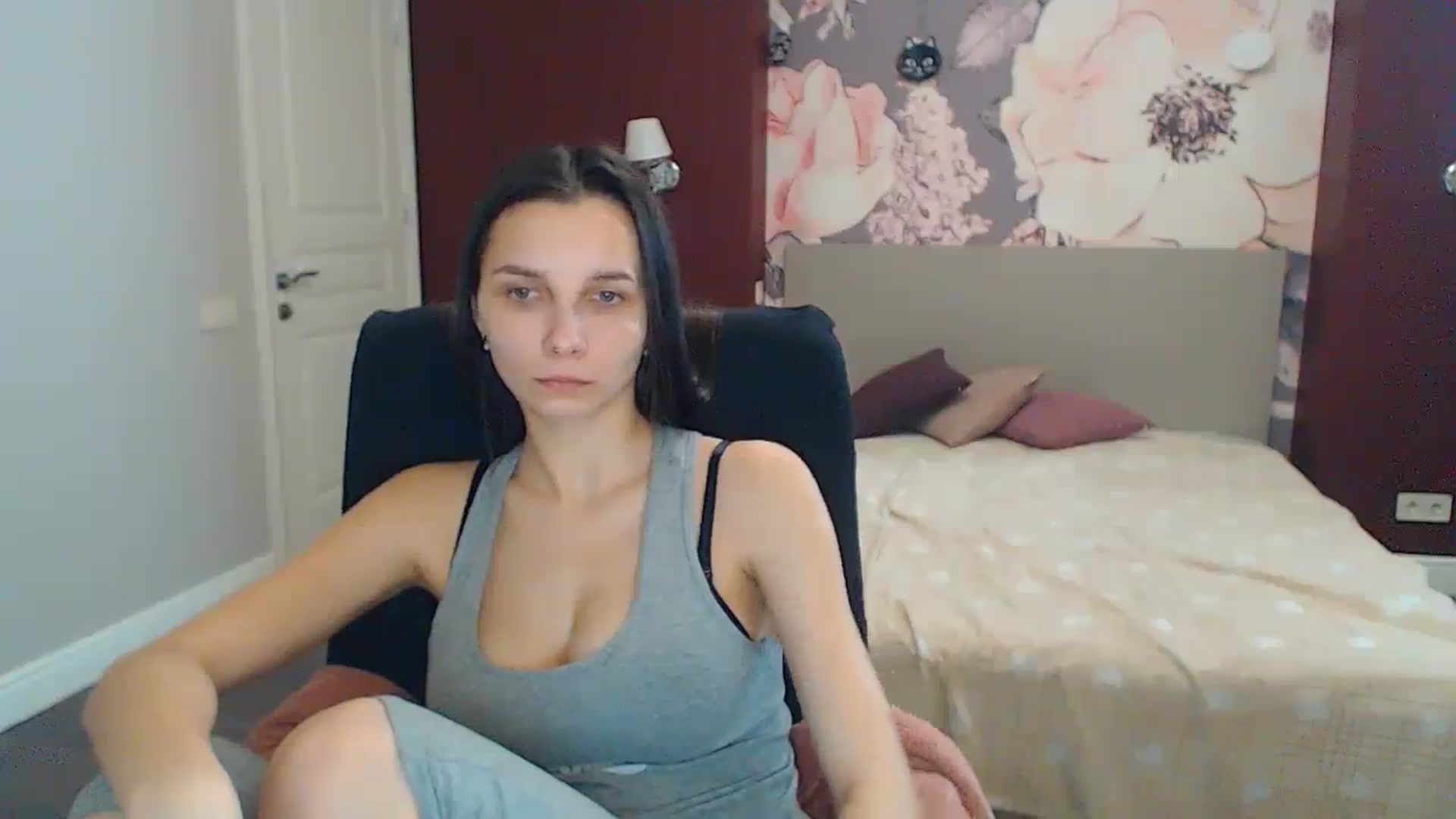 Gallery image thumbnail from Karina_Mils's myfreecams stream on, 12/27/2023, 12:02 image 8 of 20