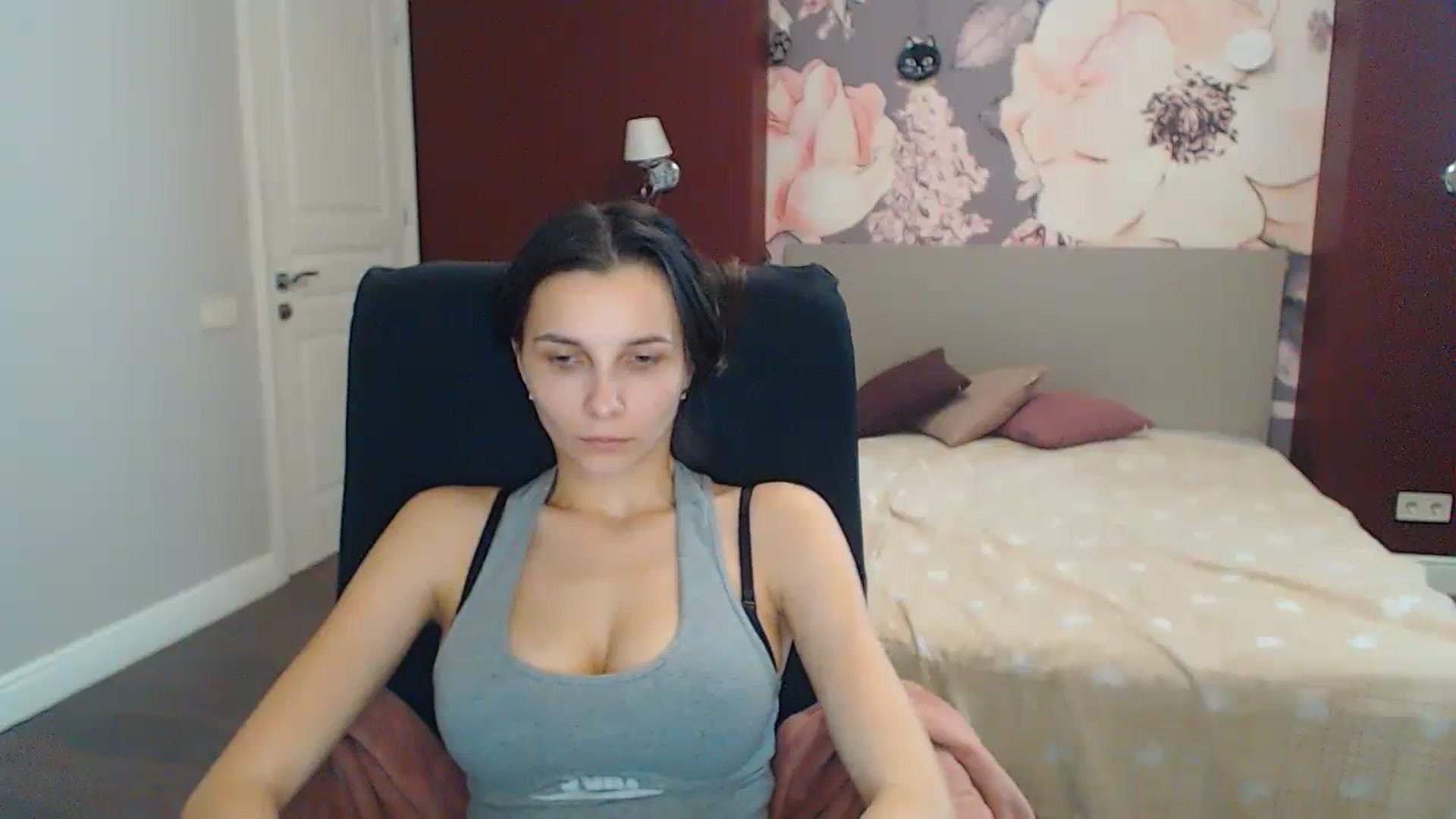 Gallery image thumbnail from Karina_Mils's myfreecams stream on, 12/27/2023, 12:02 image 14 of 20
