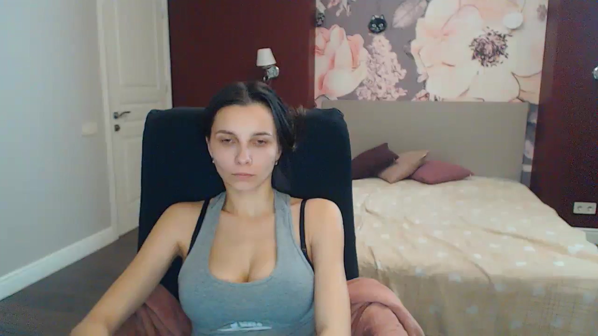 Gallery image thumbnail from Karina_Mils's myfreecams stream on, 12/27/2023, 12:02 image 13 of 20