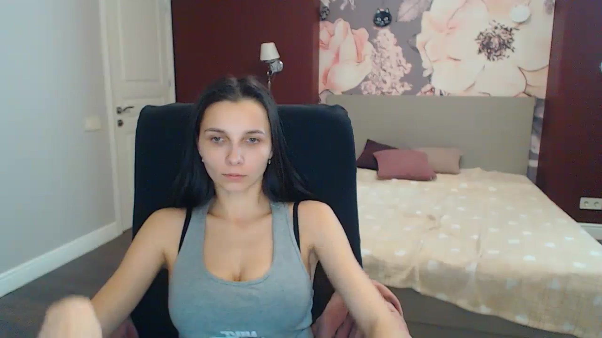 Gallery image thumbnail from Karina_Mils's myfreecams stream on, 12/28/2023, 11:15 image 13 of 20