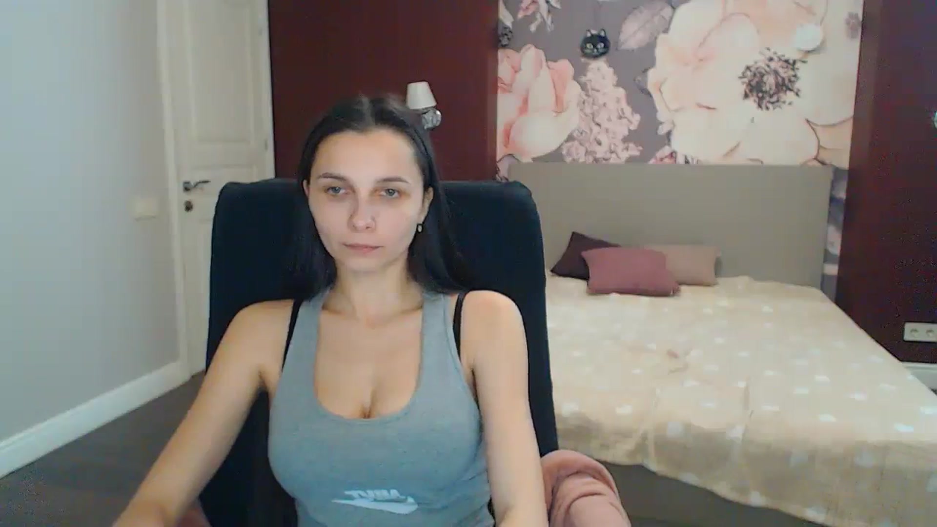 Gallery image thumbnail from Karina_Mils's myfreecams stream on, 12/28/2023, 11:15 image 20 of 20