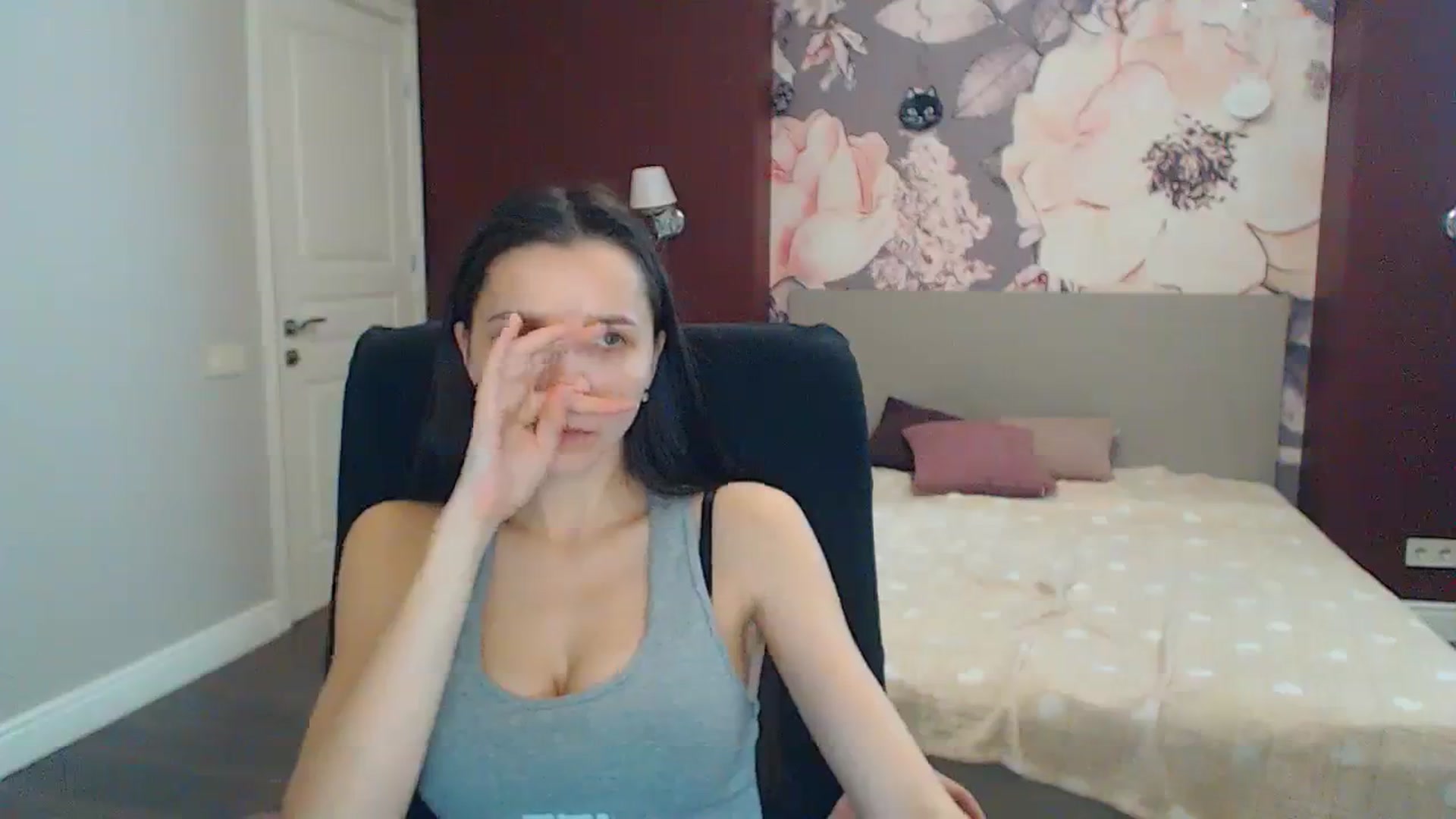 Gallery image thumbnail from Karina_Mils's myfreecams stream on, 12/28/2023, 11:15 image 15 of 20
