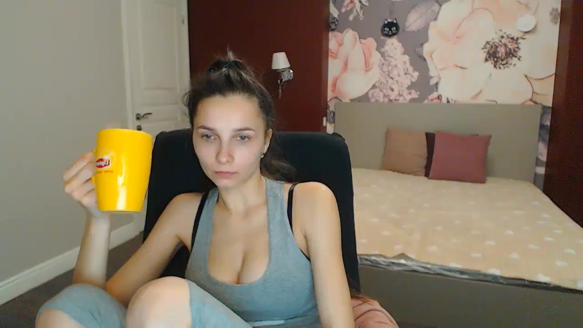 Gallery image thumbnail from Karina_Mils's myfreecams stream on, 12/29/2023, 15:59 image 2 of 20