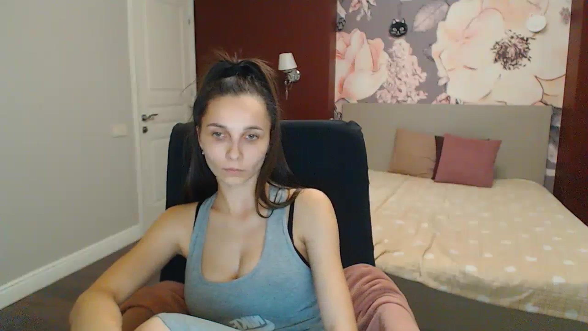 Gallery image thumbnail from Karina_Mils's myfreecams stream on, 12/29/2023, 21:29 image 9 of 20