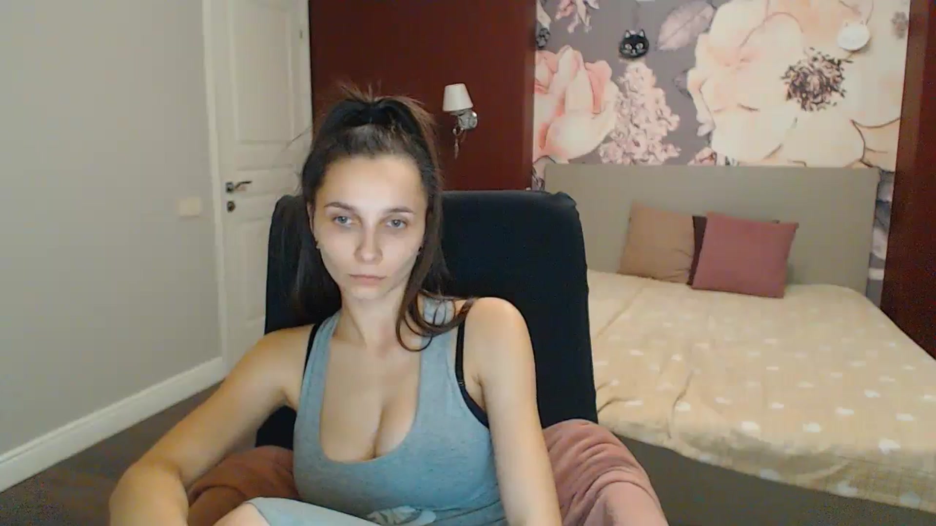 Gallery image thumbnail from Karina_Mils's myfreecams stream on, 12/29/2023, 21:29 image 12 of 20