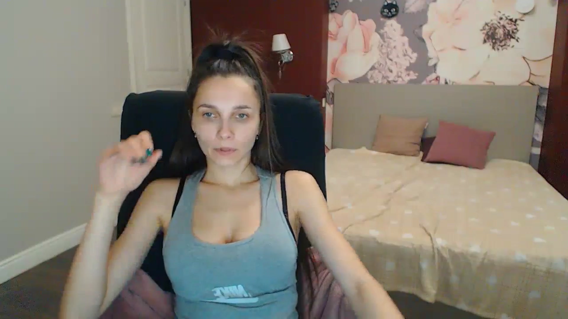 Gallery image thumbnail from Karina_Mils's myfreecams stream on, 12/30/2023, 14:36 image 5 of 20