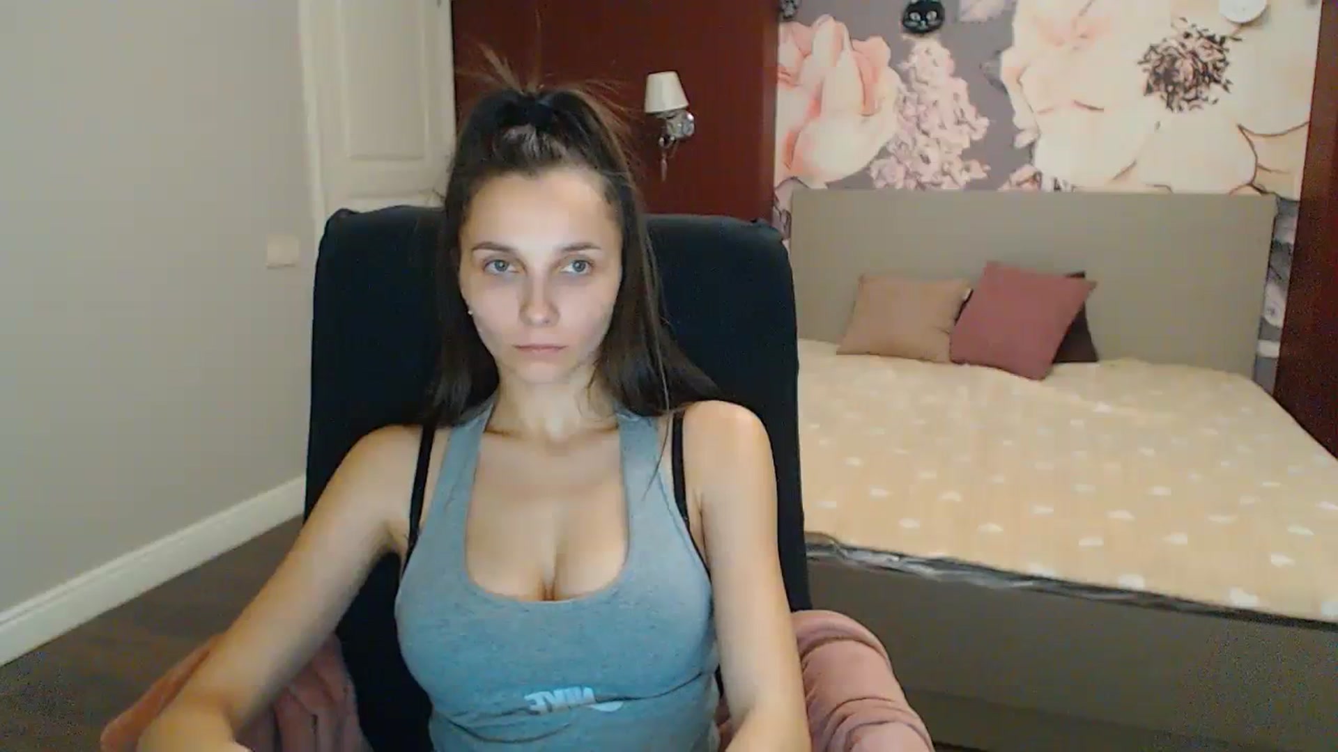 Gallery image thumbnail from Karina_Mils's myfreecams stream on, 12/30/2023, 16:42 image 19 of 20