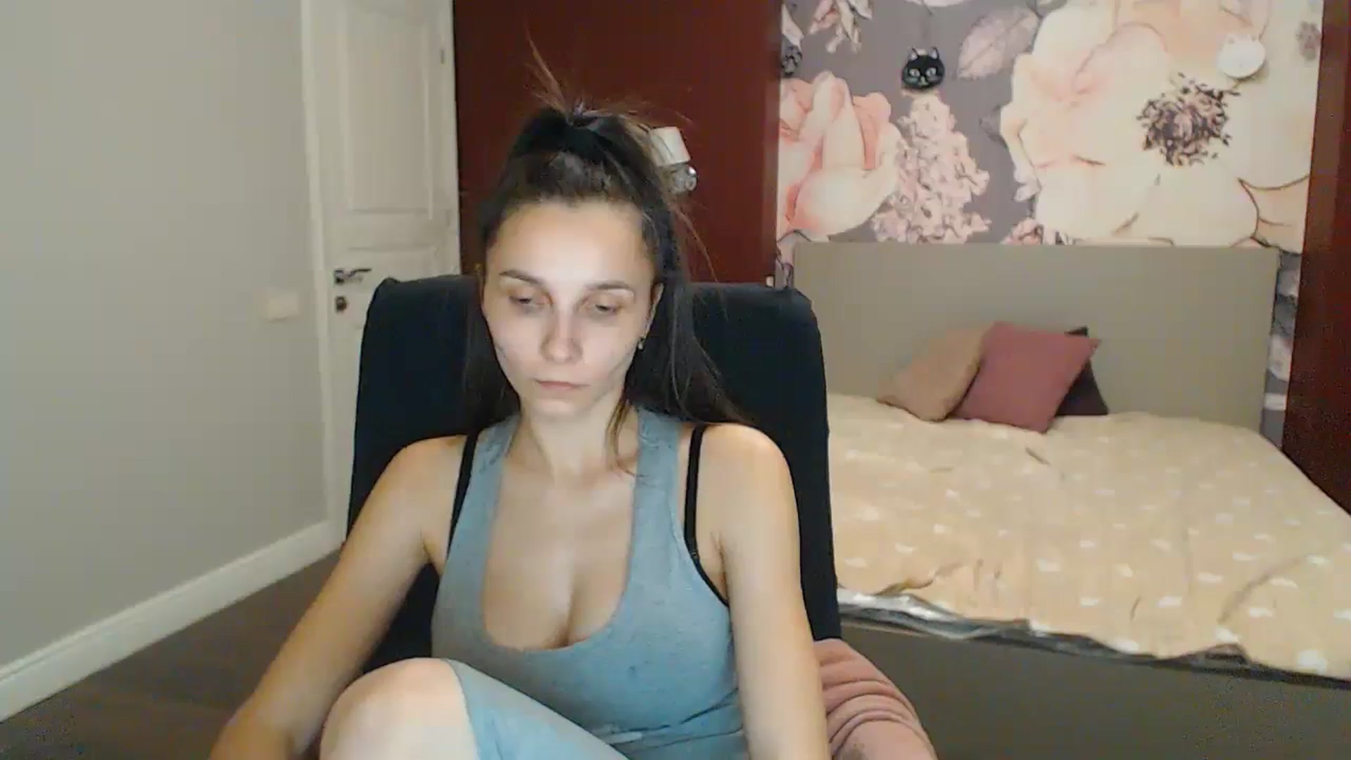 Gallery image thumbnail from Karina_Mils's myfreecams stream on, 12/30/2023, 20:06 image 11 of 20