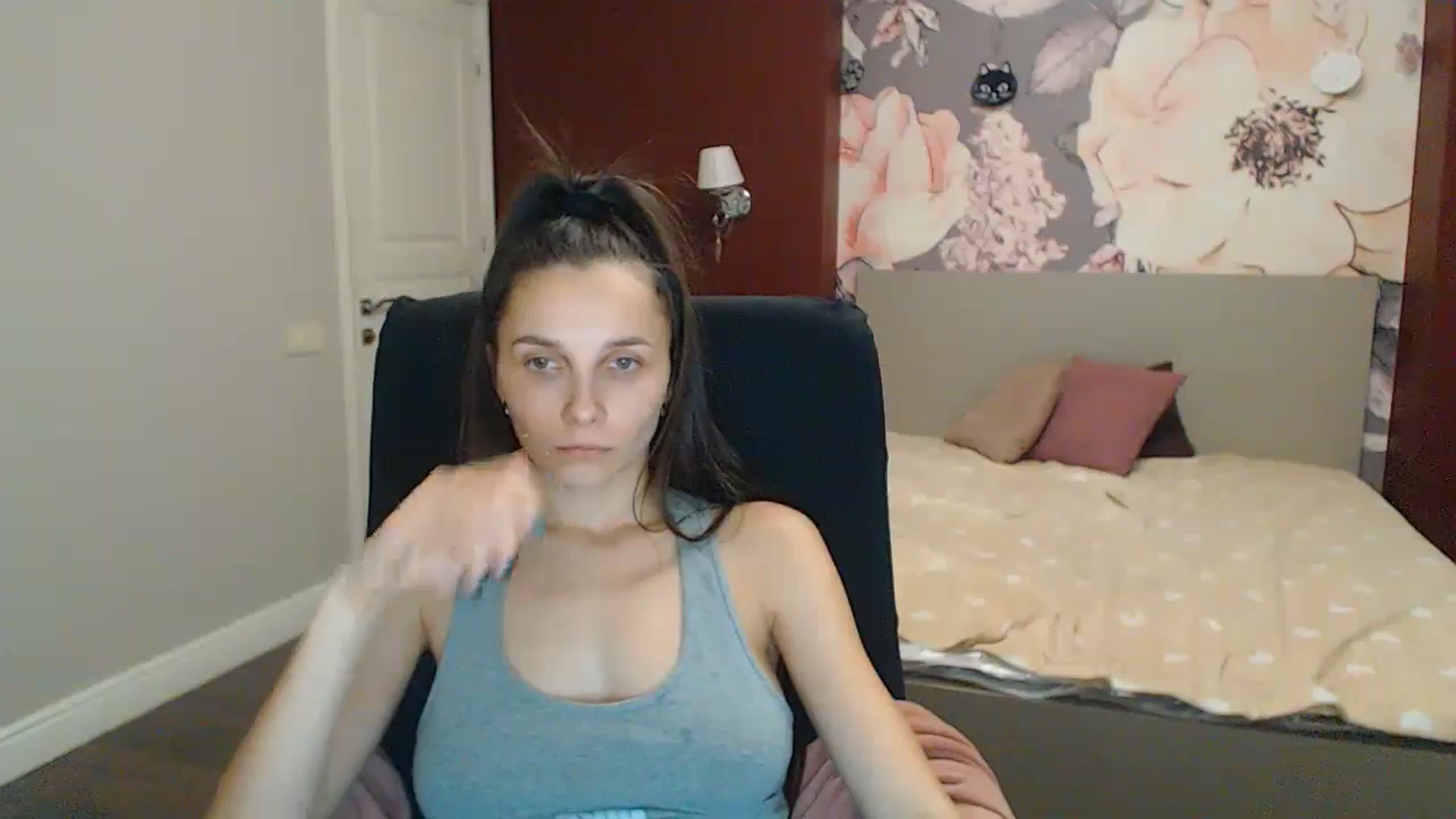 Gallery image thumbnail from Karina_Mils's myfreecams stream on, 12/30/2023, 20:06 image 20 of 20