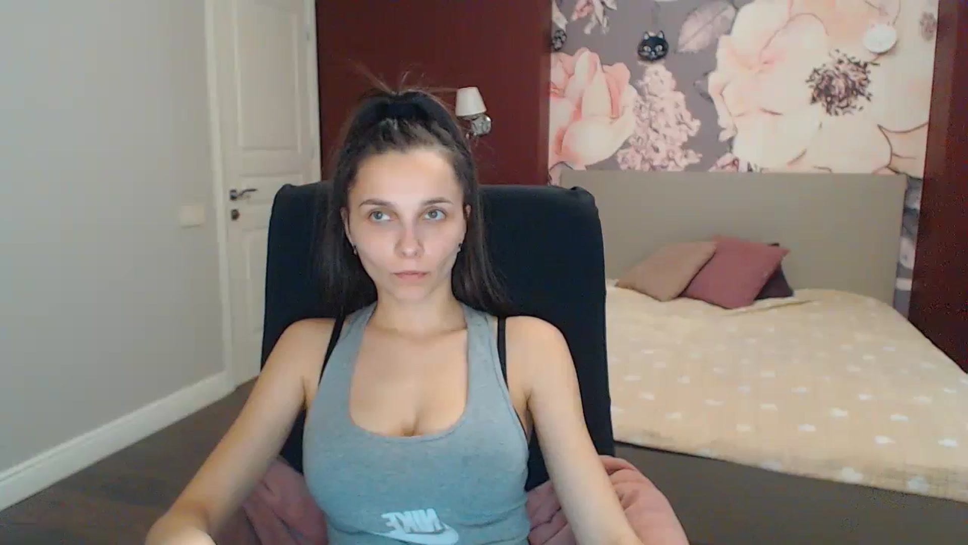 Gallery image thumbnail from Karina_Mils's myfreecams stream on, 12/31/2023, 08:44 image 20 of 20