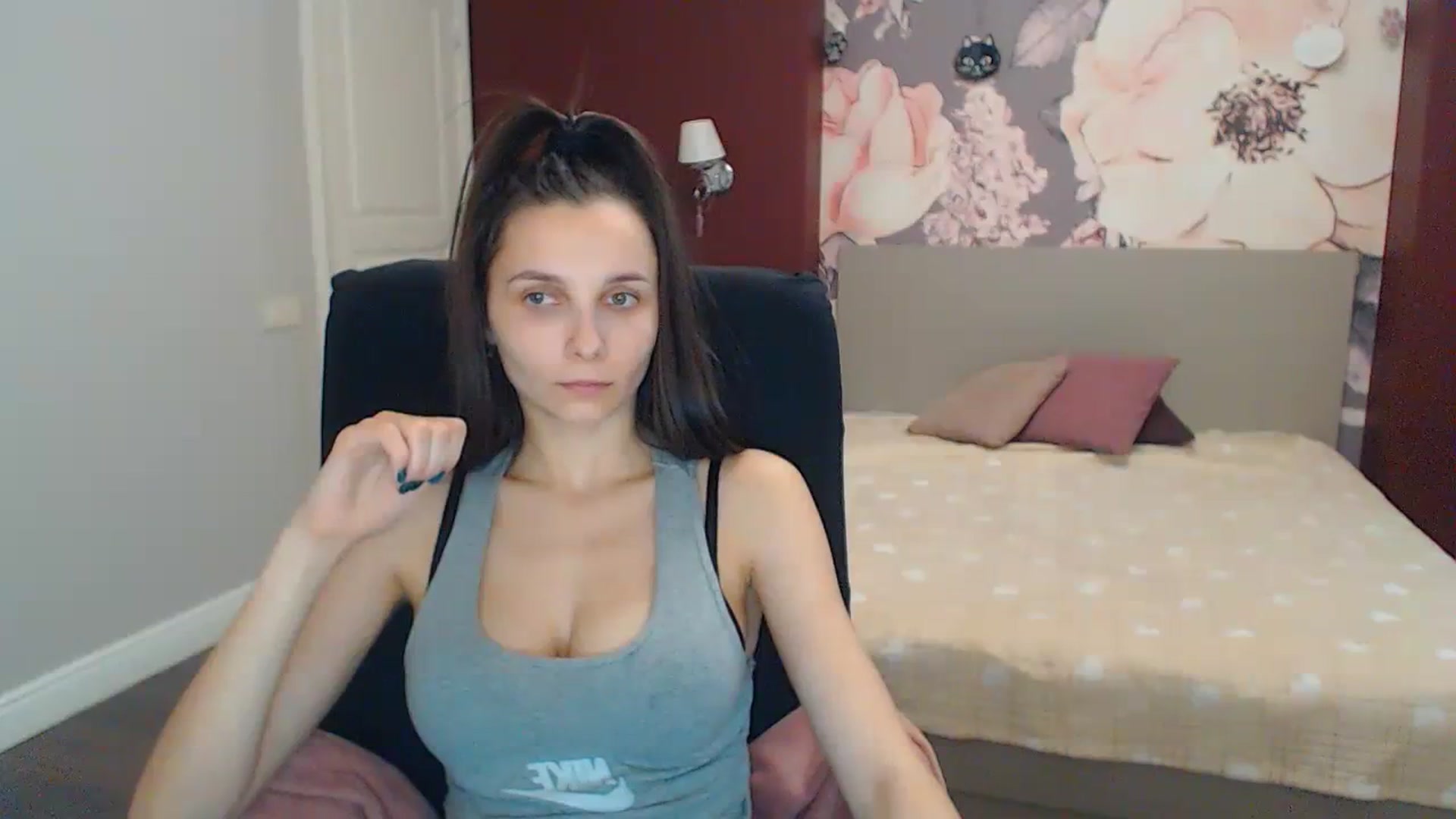 Gallery image thumbnail from Karina_Mils's myfreecams stream on, 12/31/2023, 10:07 image 13 of 20