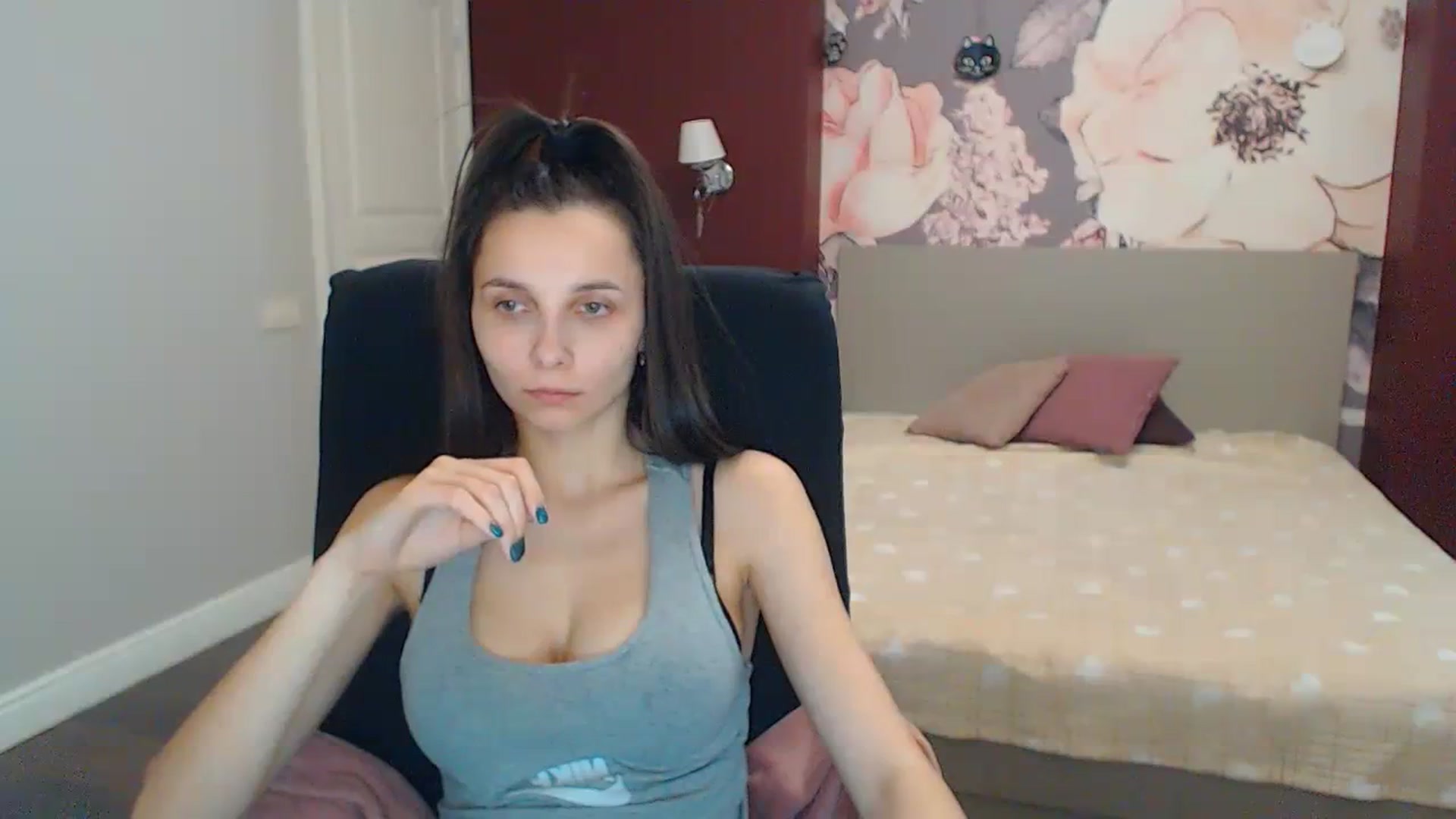 Gallery image thumbnail from Karina_Mils's myfreecams stream on, 12/31/2023, 10:07 image 14 of 20