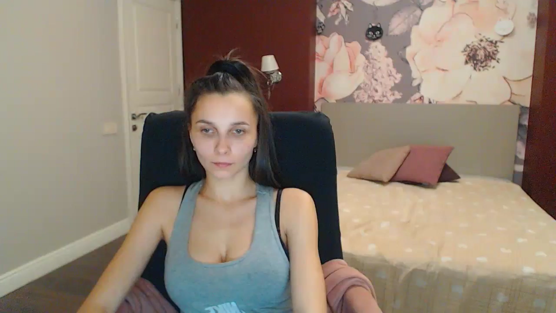 Gallery image thumbnail from Karina_Mils's myfreecams stream on, 12/31/2023, 14:26 image 1 of 20