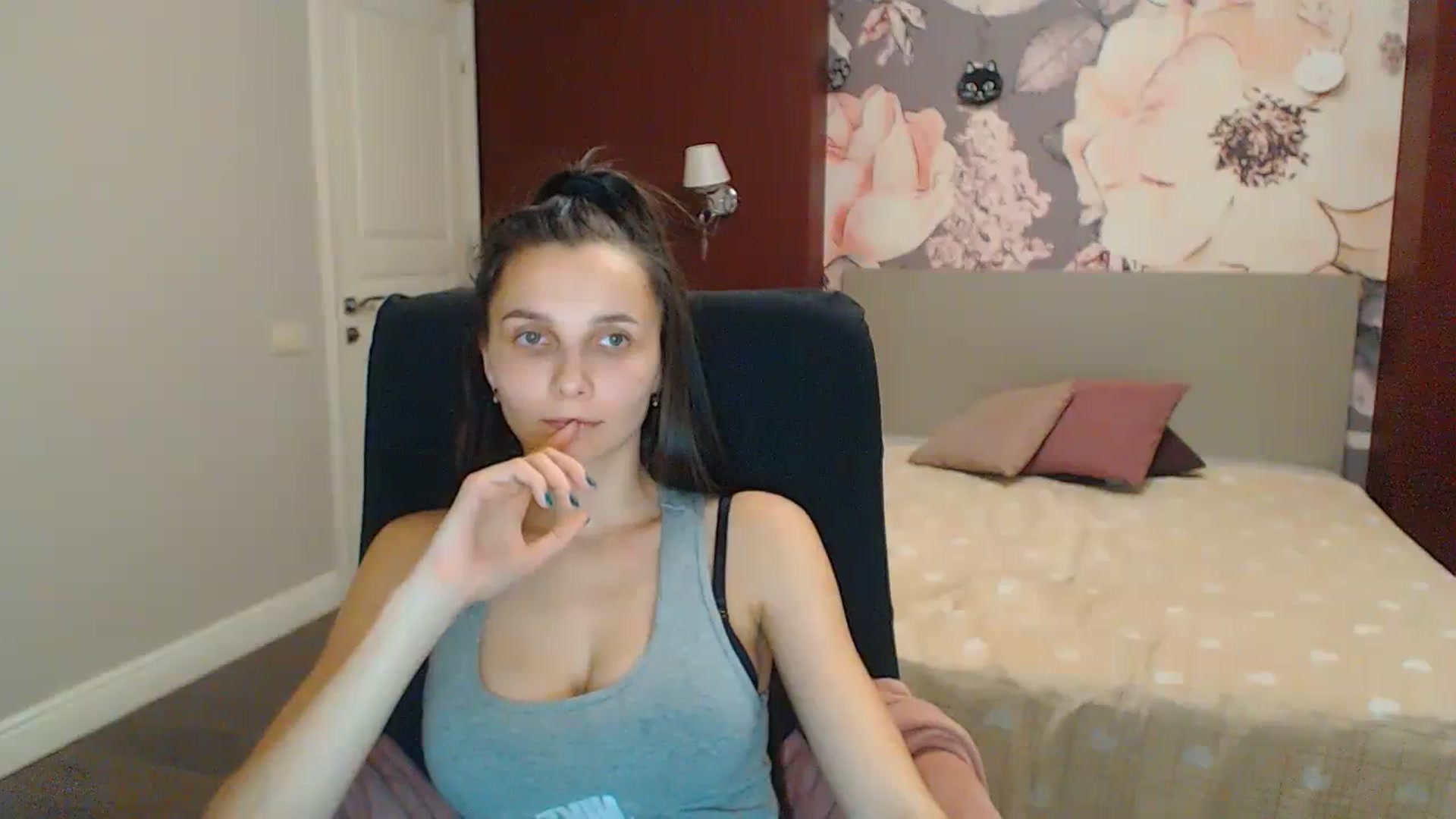 Gallery image thumbnail from Karina_Mils's myfreecams stream on, 12/31/2023, 14:26 image 5 of 20