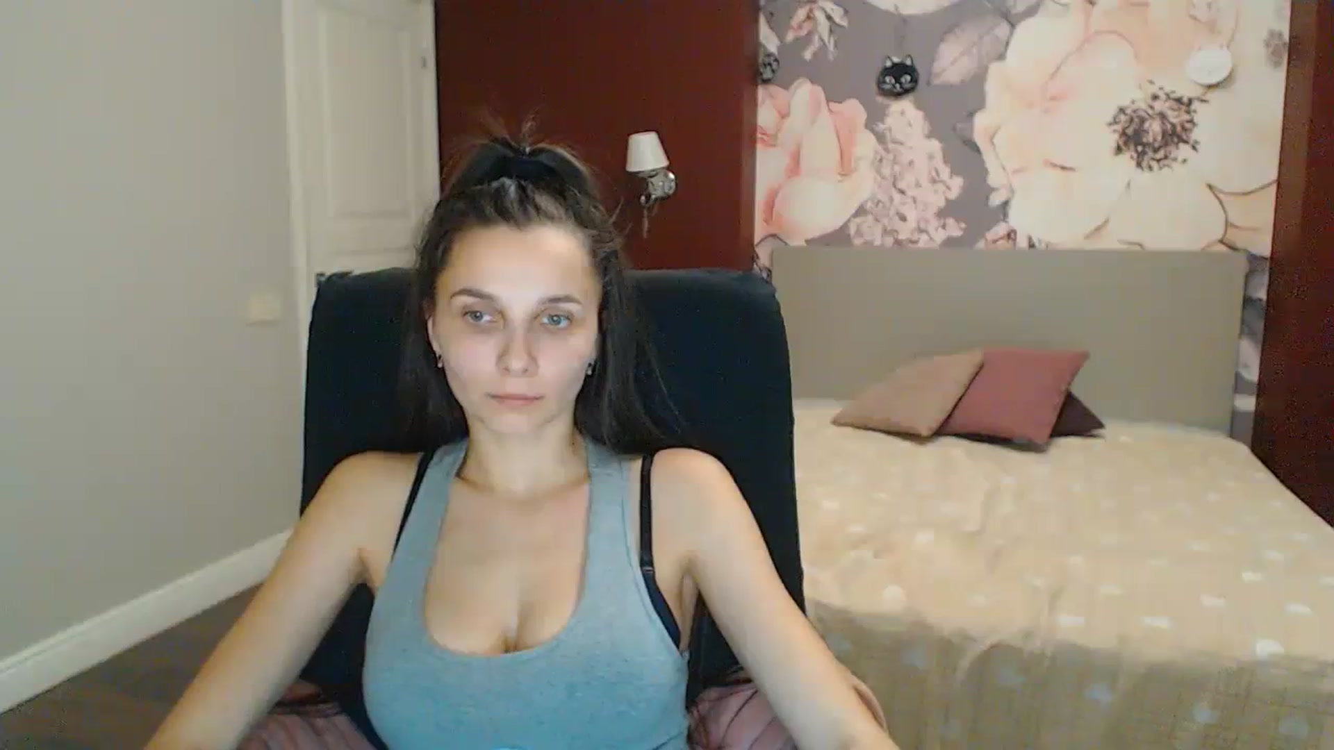 Gallery image thumbnail from Karina_Mils's myfreecams stream on, 12/31/2023, 14:26 image 8 of 20