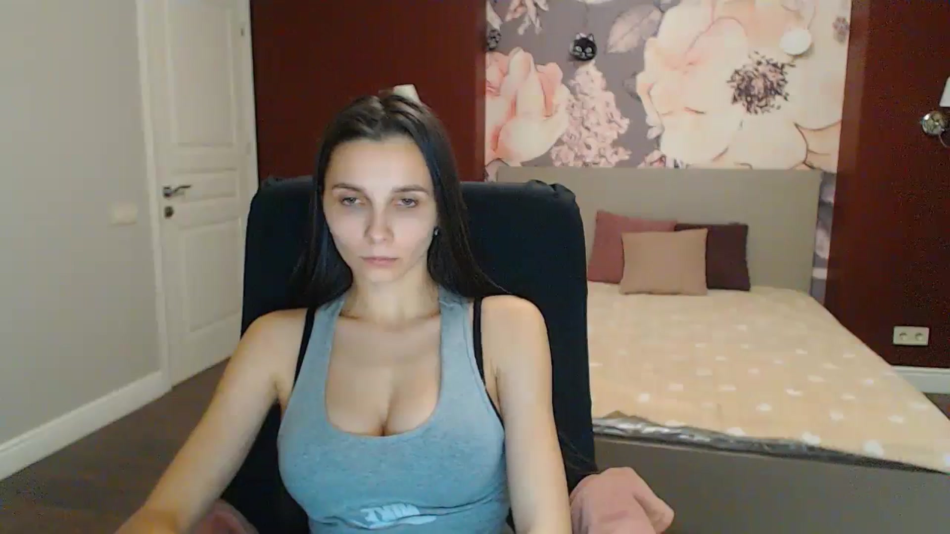 Gallery image thumbnail from Karina_Mils's myfreecams stream on, 01/19/2024, 18:12 image 20 of 20