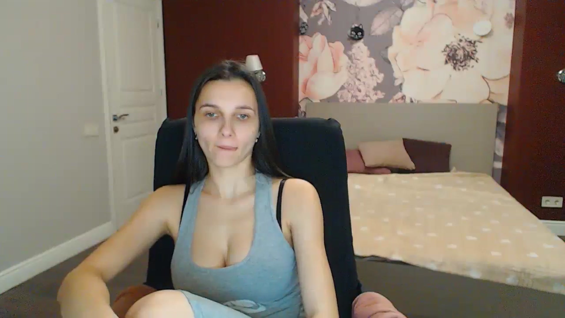 Gallery image thumbnail from Karina_Mils's myfreecams stream on, 01/26/2024, 20:05 image 11 of 20