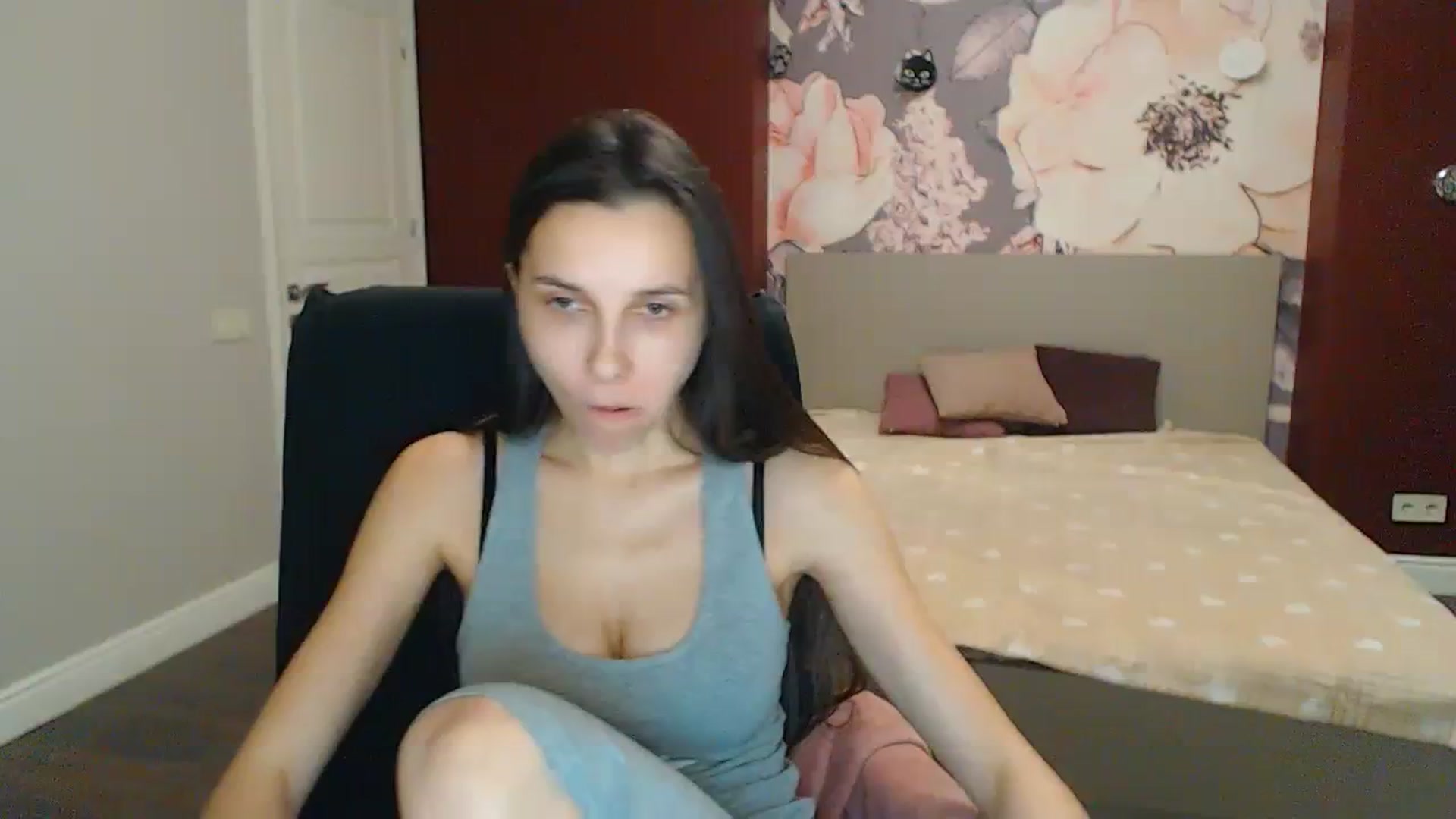 Gallery image thumbnail from Karina_Mils's myfreecams stream on, 01/26/2024, 20:05 image 4 of 20