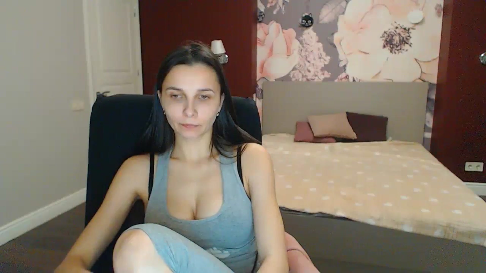 Gallery image thumbnail from Karina_Mils's myfreecams stream on, 01/26/2024, 20:05 image 6 of 20