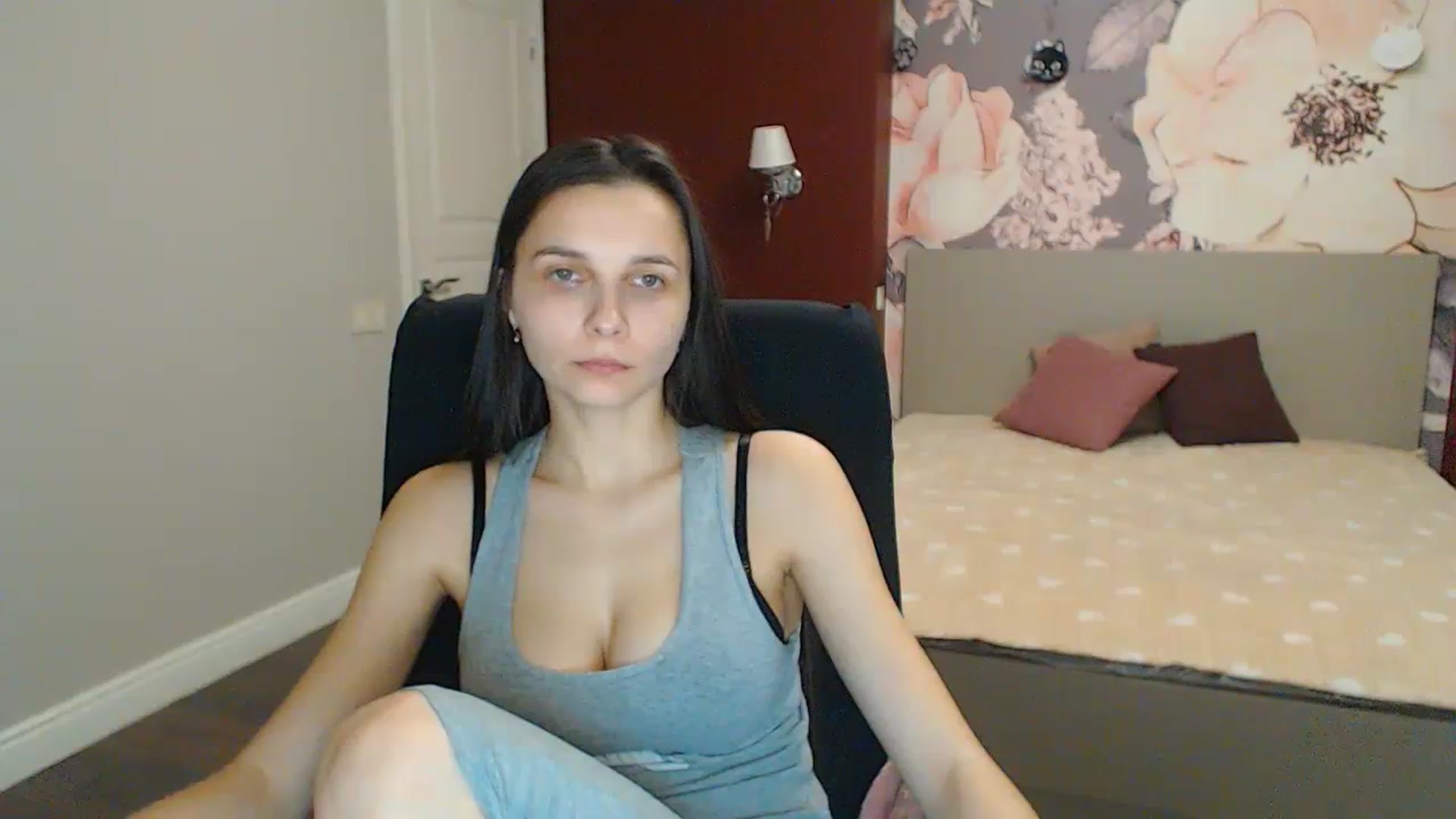 Gallery image thumbnail from Karina_Mils's myfreecams stream on, 01/27/2024, 14:27 image 15 of 20