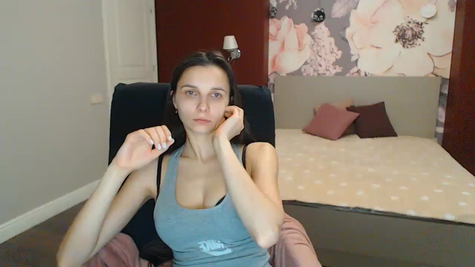 Gallery image thumbnail from Karina_Mils's myfreecams stream on, 01/27/2024, 14:27 image 1 of 20