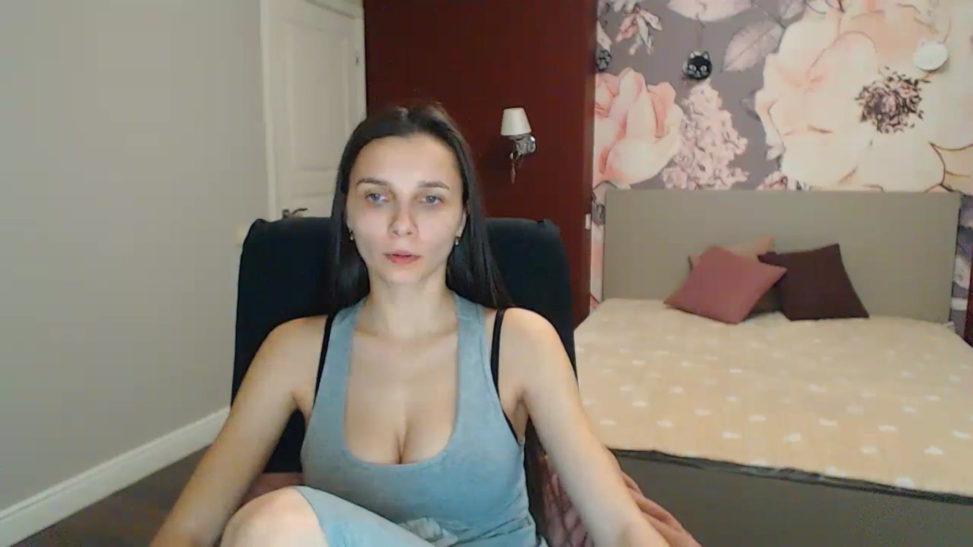 Gallery image thumbnail from Karina_Mils's myfreecams stream on, 01/27/2024, 15:24 image 2 of 20