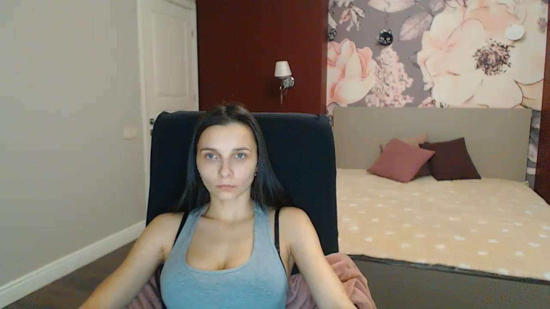 Gallery image thumbnail from Karina_Mils's myfreecams stream on, 01/27/2024, 15:24 image 18 of 20