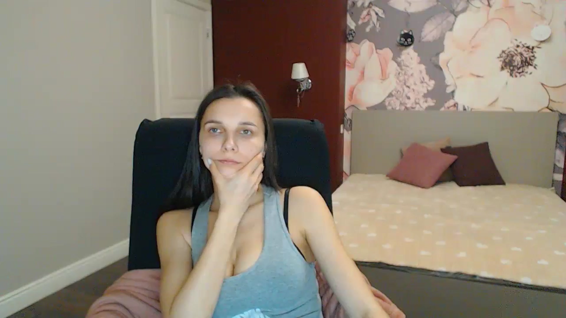 Gallery image thumbnail from Karina_Mils's myfreecams stream on, 01/27/2024, 15:24 image 17 of 20