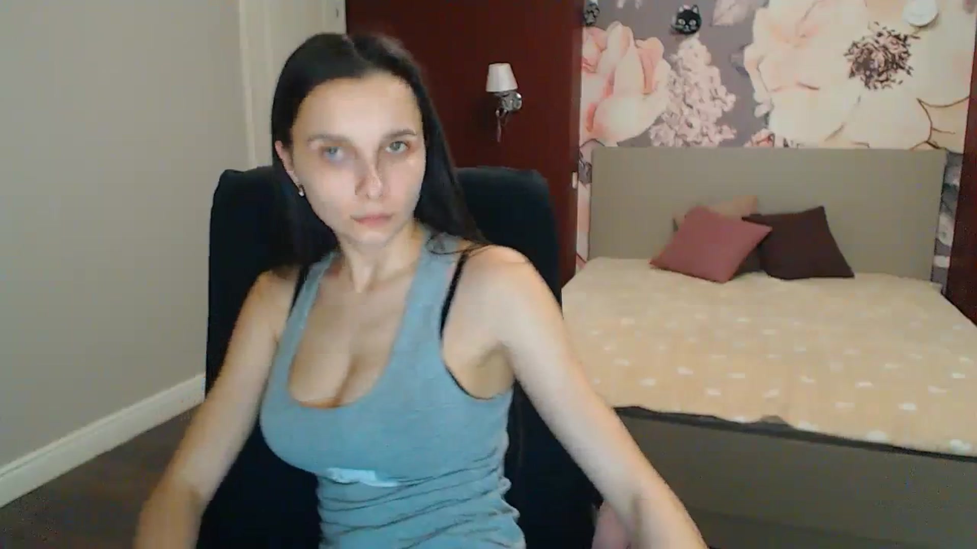 Gallery image thumbnail from Karina_Mils's myfreecams stream on, 01/27/2024, 19:49 image 6 of 20