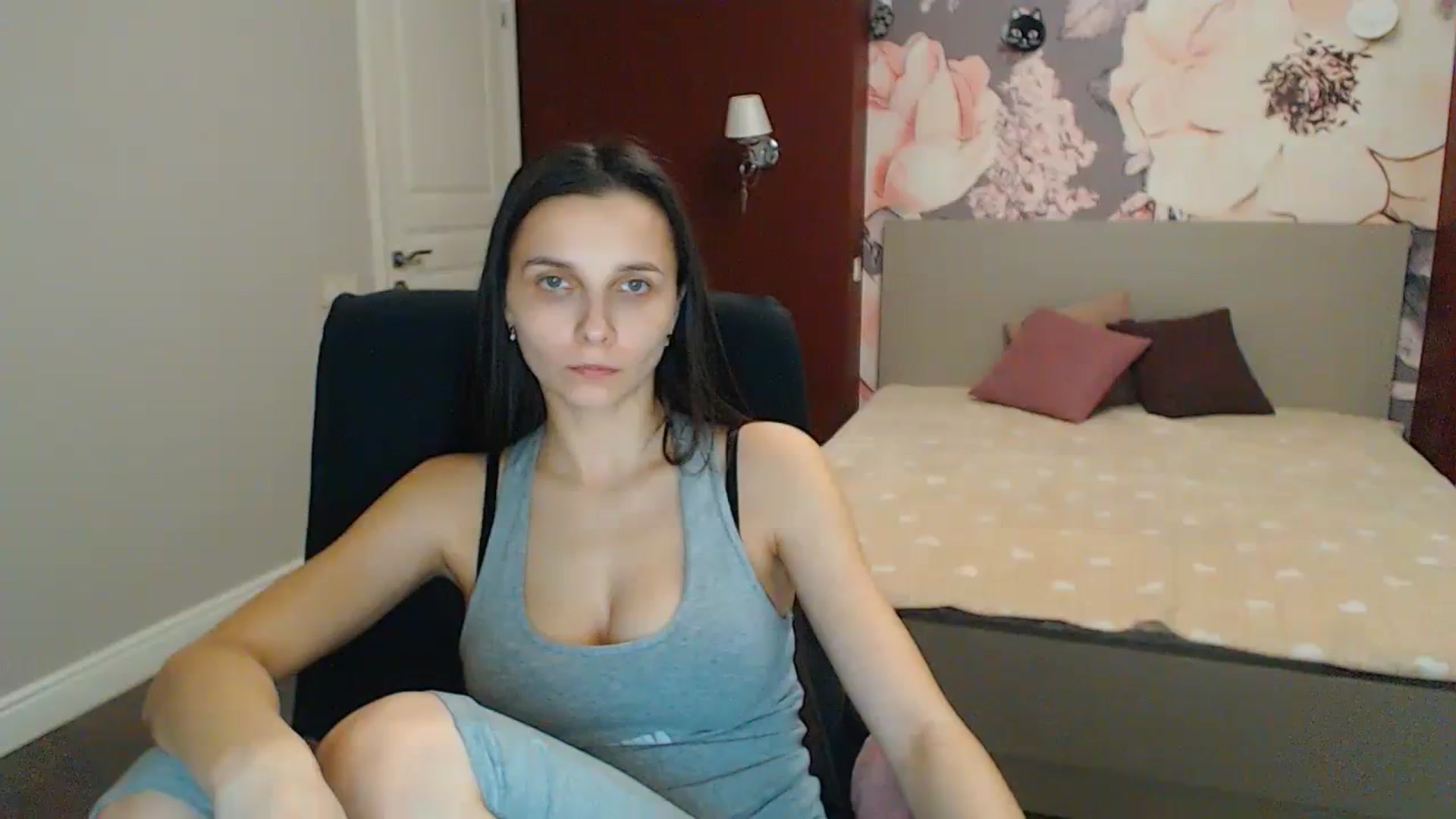 Gallery image thumbnail from Karina_Mils's myfreecams stream on, 01/27/2024, 19:49 image 2 of 20