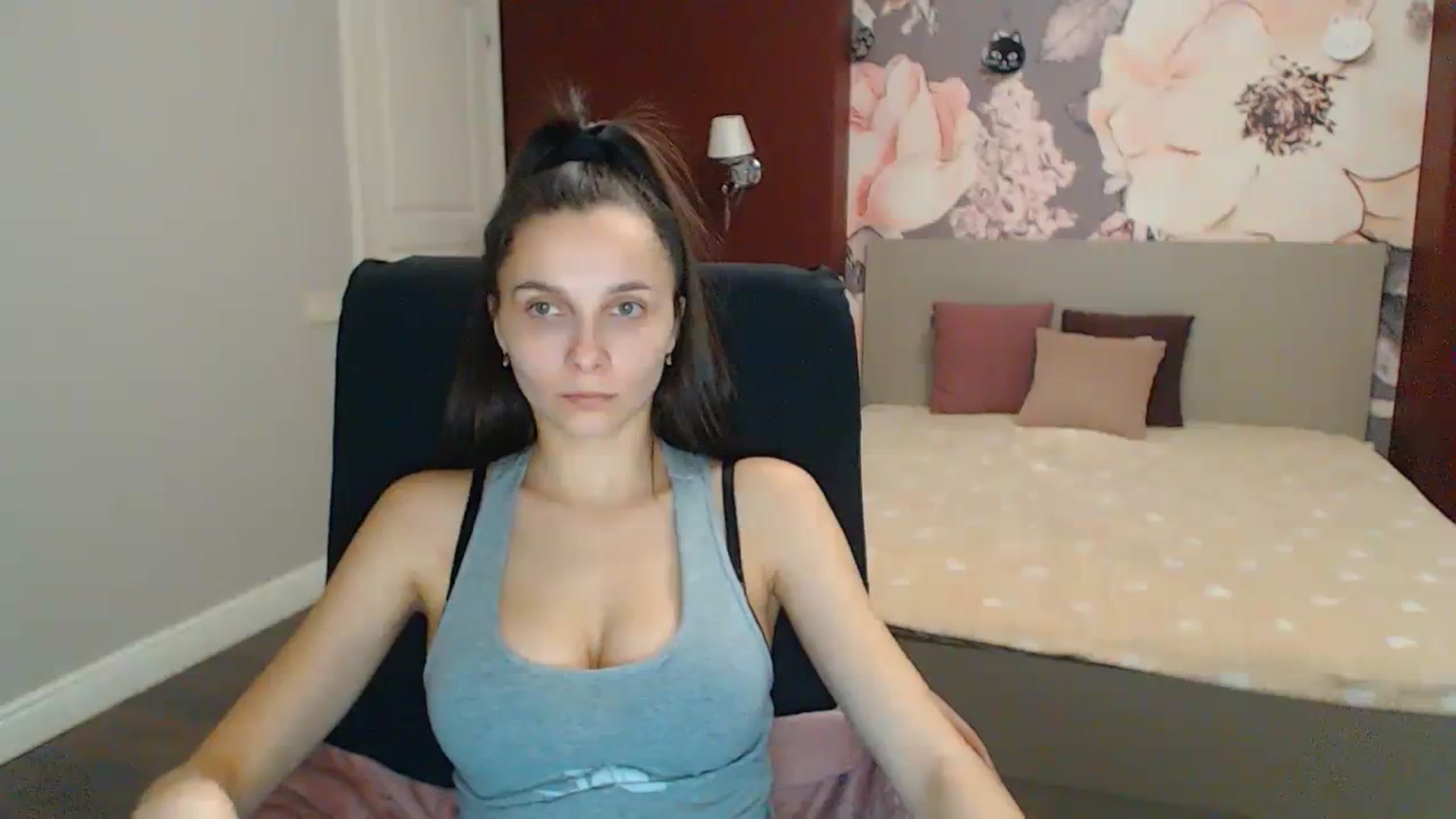Gallery image thumbnail from Karina_Mils's myfreecams stream on, 01/29/2024, 08:49 image 5 of 20