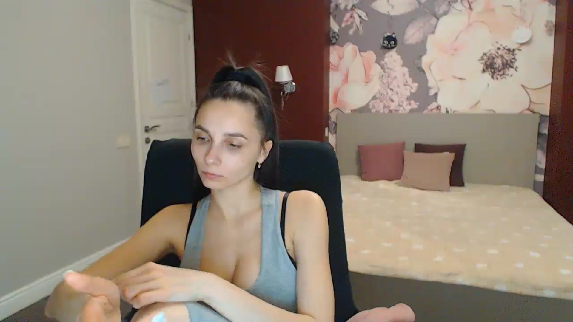 Gallery image thumbnail from Karina_Mils's myfreecams stream on, 01/29/2024, 11:47 image 19 of 20