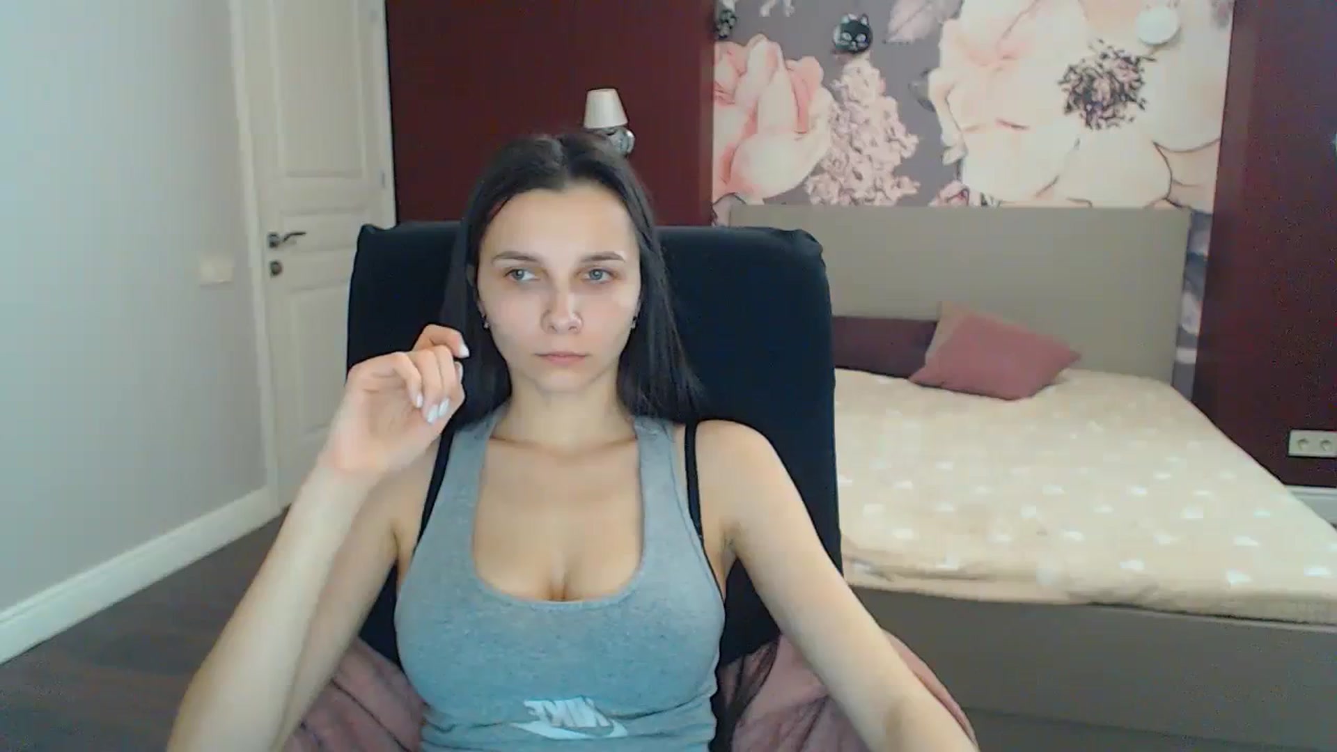 Gallery image thumbnail from Karina_Mils's myfreecams stream on, 02/01/2024, 13:42 image 19 of 20