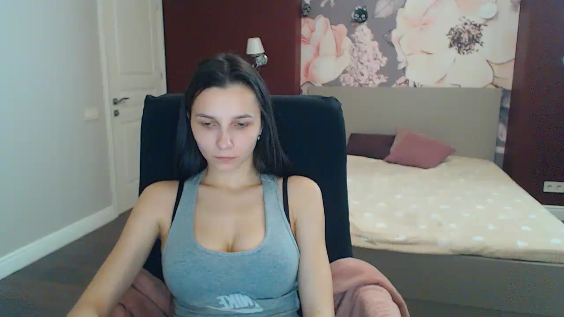 Gallery image thumbnail from Karina_Mils's myfreecams stream on, 02/01/2024, 13:42 image 16 of 20