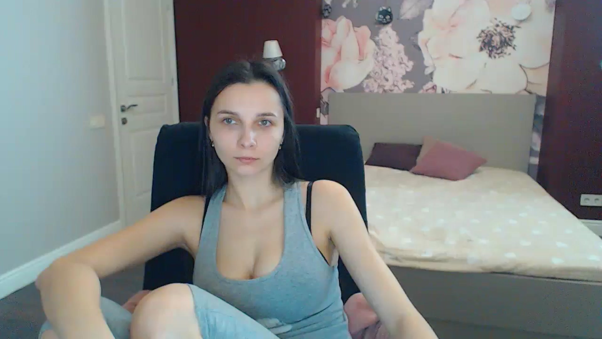 Gallery image thumbnail from Karina_Mils's myfreecams stream on, 02/01/2024, 13:42 image 6 of 20