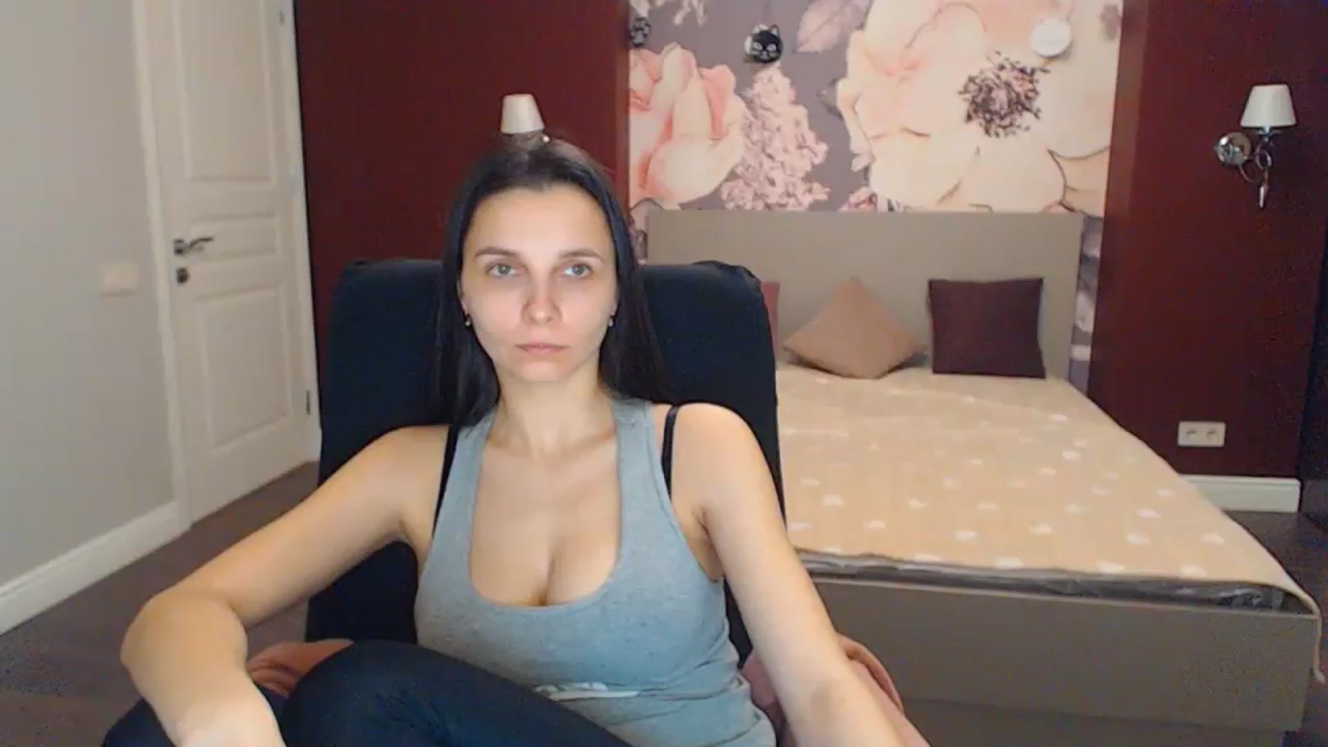 Gallery image thumbnail from Karina_Mils's myfreecams stream on, 02/16/2024, 07:41 image 5 of 20